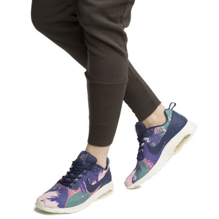 nike air max motion trainers nike air max motion trainers