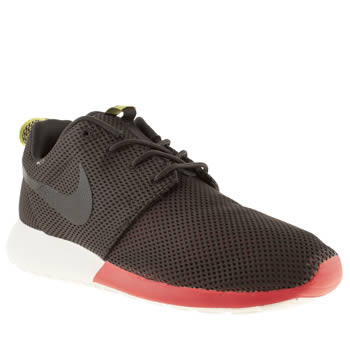 mens nike black & red roshe run trainers mens nike black & red roshe run trainers