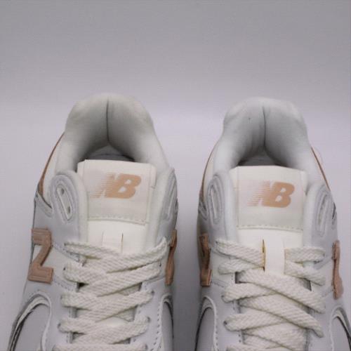 New Balance 2002r 3