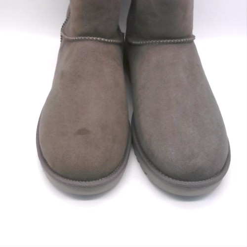 UGG classic mini 1