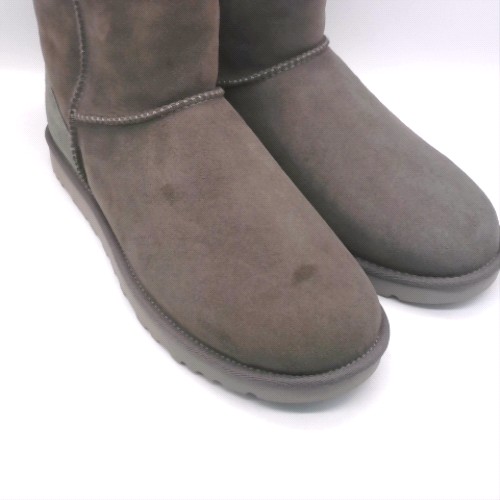 UGG classic mini 2