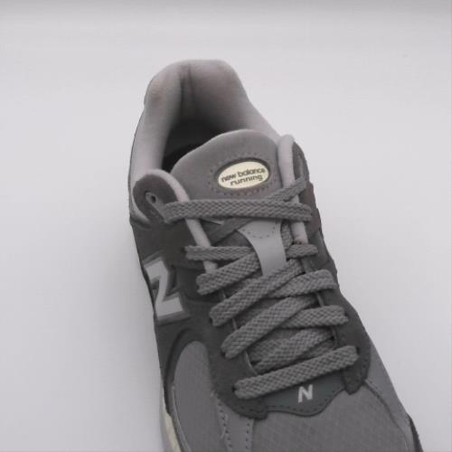 New Balance 2002r 3