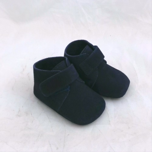 schuh crumble crib bootie 2