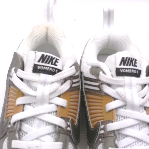 Nike vomero 5 2