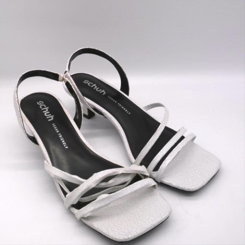 schuh steele strappy kitten 2