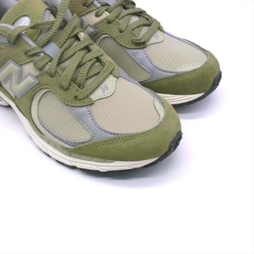 New Balance 2002r 2