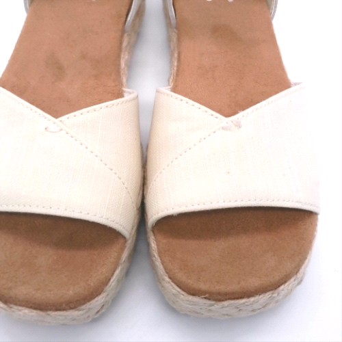TOMS abby 2