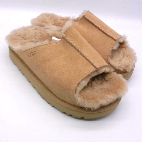 UGG greenport slide 2