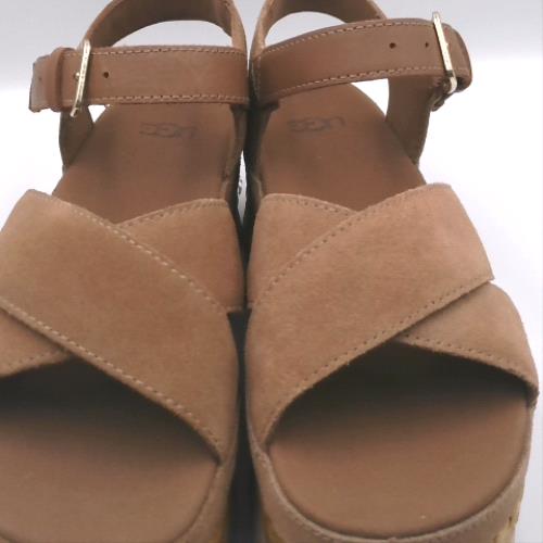 UGG aubrey 3
