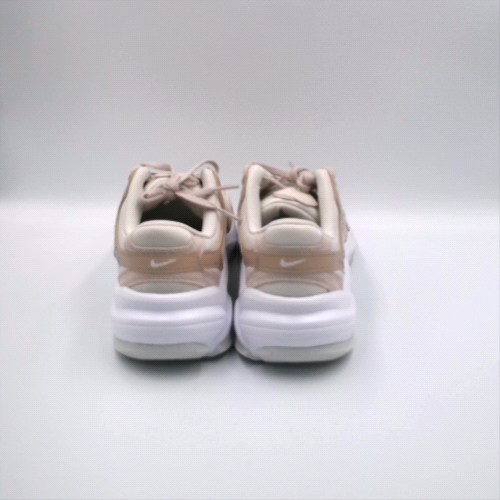 Nike al8 3