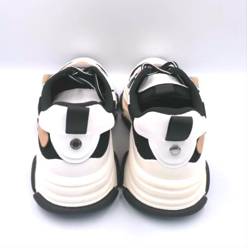 Steve Madden possession 3