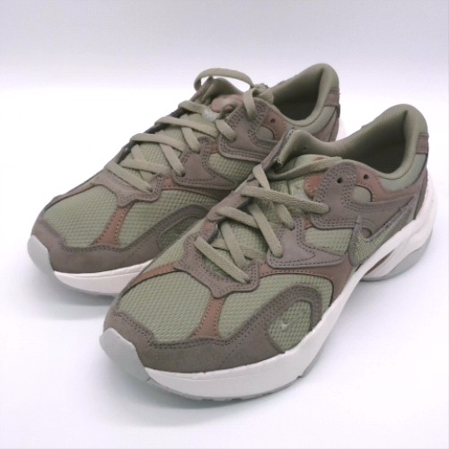 Nike al8 3