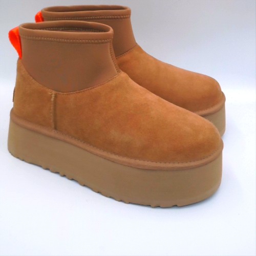 UGG classic mini dipper 2