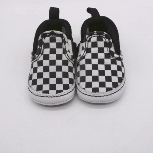 Vans slip-on v crib 1