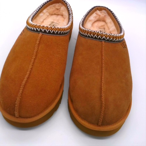 UGG tasman 3