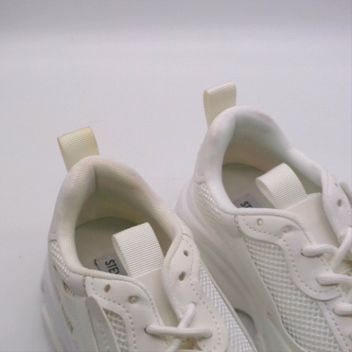 Steve Madden possession 3