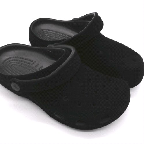 Crocs classic velvet clog 3