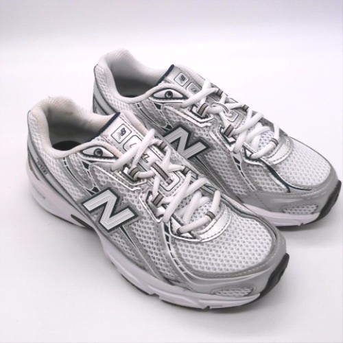 New Balance White & Navy 740 youth New Balance 740 2