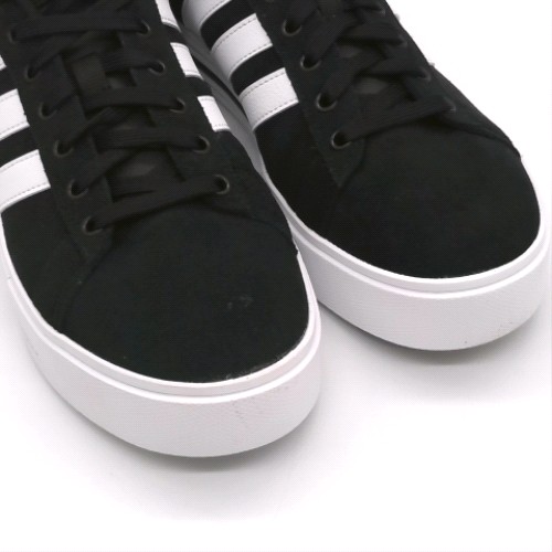 adidas Black & White daily 4.0 trainers adidas daily 4.0 3