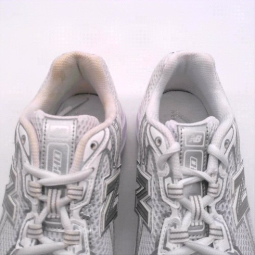 New Balance 740 3