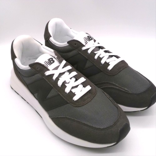 New Balance Black & White 370 trainers New Balance 370 2