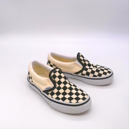 Vans White & Black classic slip-on junior Vans classic slip-on 2