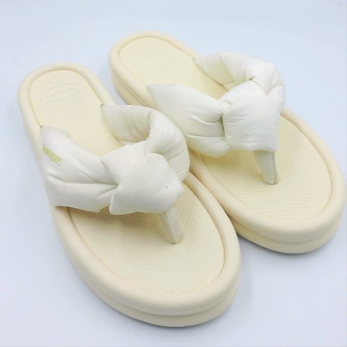 Havaianas Pale Yellow over puffed flip sandals Havaianas over puffed flip 3
