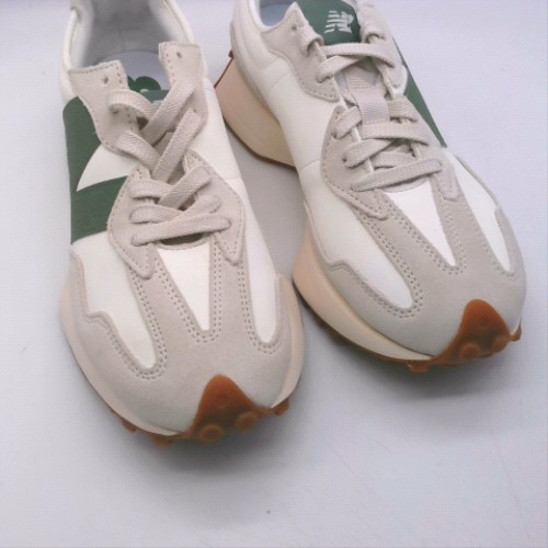 New Balance White & Green 327 trainers New Balance 327 2