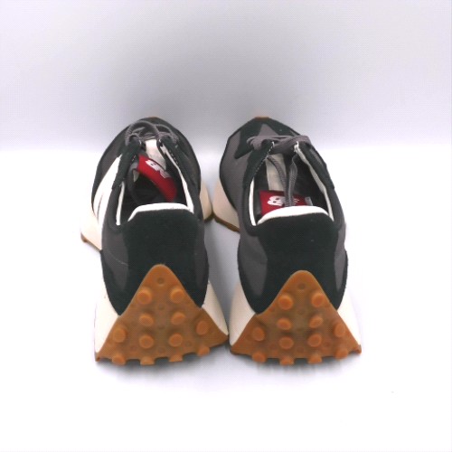 New Balance Black 327 trainers New Balance 327 3