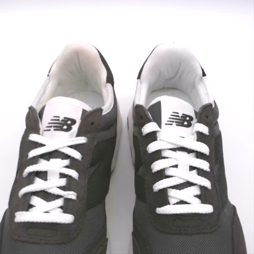 New Balance Black & White 370 trainers New Balance 370 3