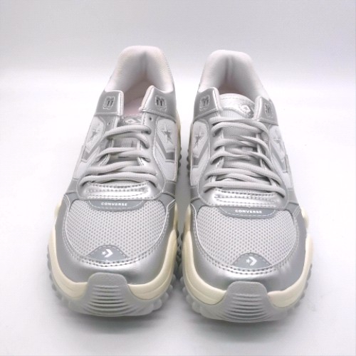 Converse White & Silver wave motion trainers Converse wave motion 1