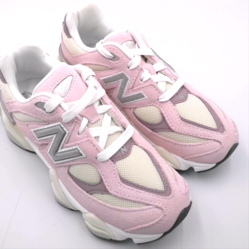 New Balance Pale Pink 9060 girls junior New Balance 9060 2
