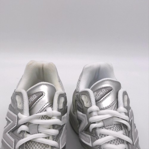 New Balance Silver 9060 girls youth New Balance 9060 2