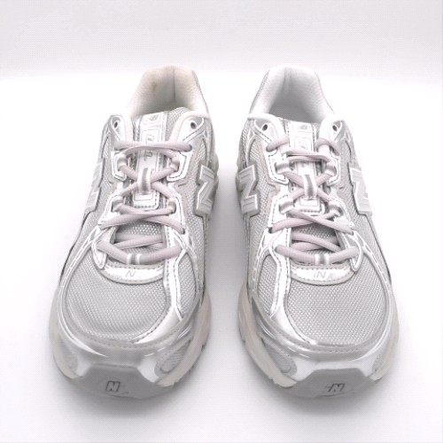 New Balance Silver 740 trainers New Balance 740 1