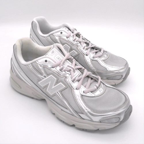 New Balance Silver 740 trainers New Balance 740 2