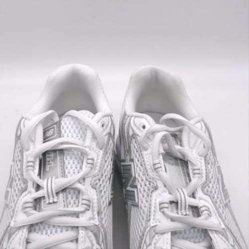 New Balance White Multi 740 trainers New Balance 740 2
