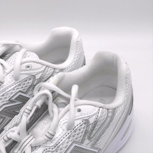 New Balance White Multi 740 trainers New Balance 740 3