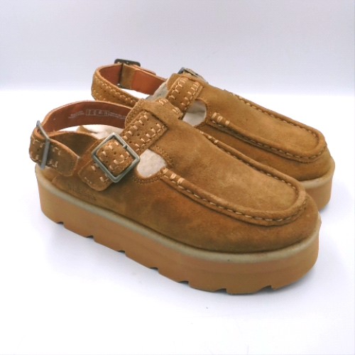 Clarks Originals Tan meare easy flats Clarks Originals meare easy 2