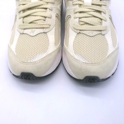 New Balance Pale Yellow 2002r trainers New Balance 2002r 2