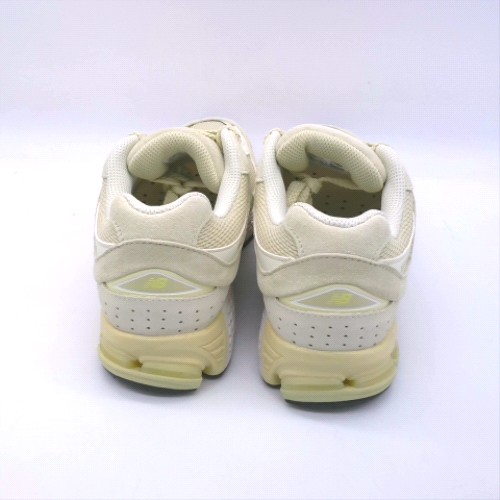 New Balance Pale Yellow 2002r trainers New Balance 2002r 3