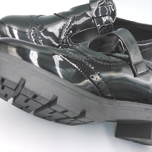schuh Wide Fit Black leigh chunky t-bar flats schuh leigh chunky t-bar 3