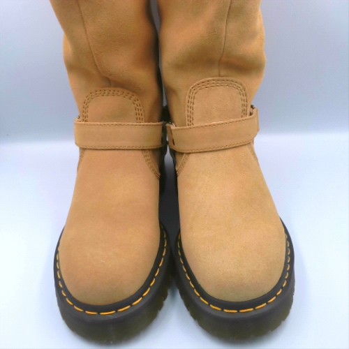 Dr Martens Beige anistone hi boots Dr Martens anistone hi 1