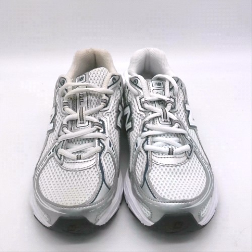 New Balance White & Navy 740 youth New Balance 740 1