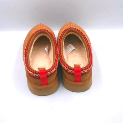 UGG Tan tazz youth UGG tazz 3