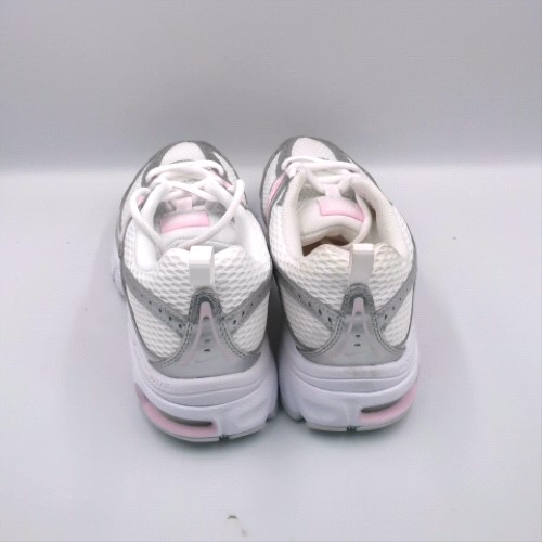 Nike White & Pink air max moto 2k girls youth Nike air max moto 2k 3