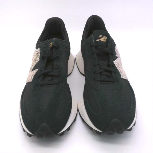 New Balance Black 327 trainers New Balance 327 1