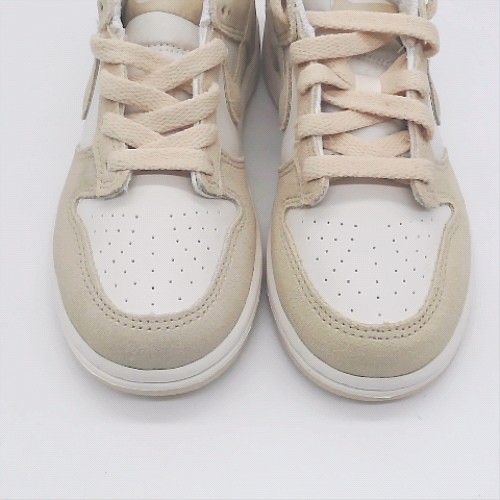Nike White & Beige dunk low junior Nike dunk low 2