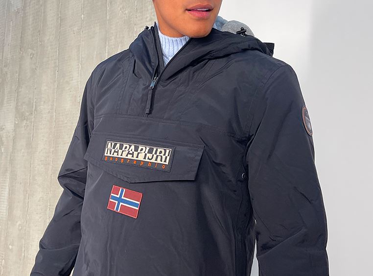 Shop Napapijri at schuh