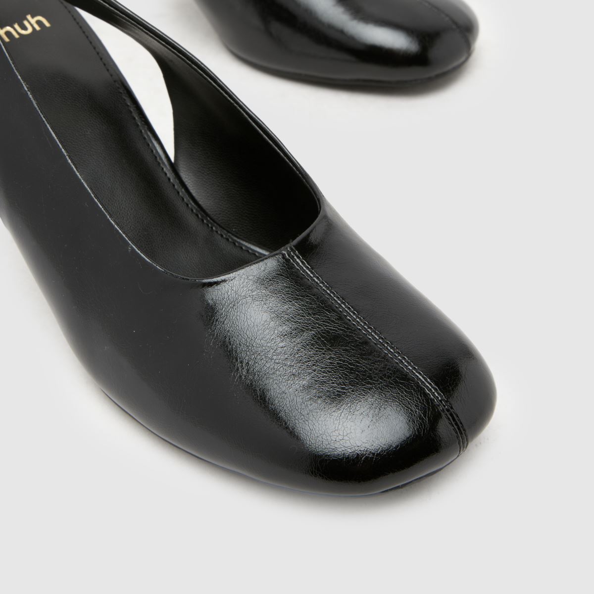 schuh Seoul Round Toe Court in Black schuh Seoul Round Toe Court 4