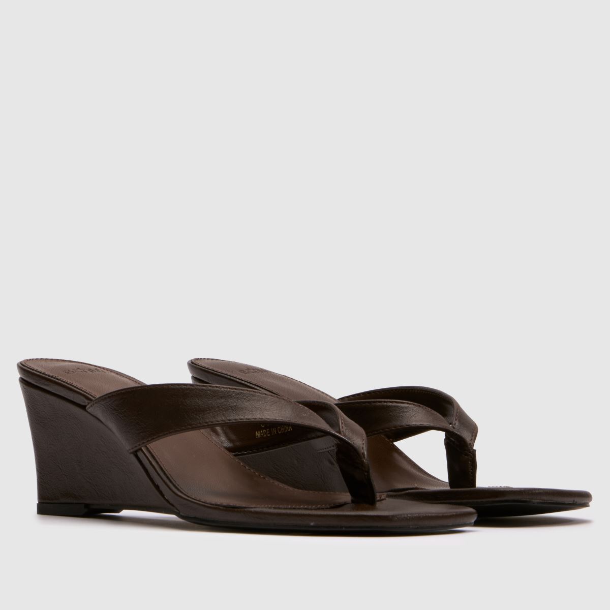 schuh Solomon Wedge Toe Post in Brown schuh Solomon Wedge Toe Post 3